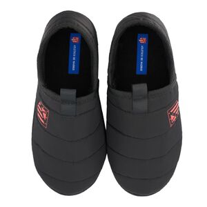 Black Closed Sneakers Crest